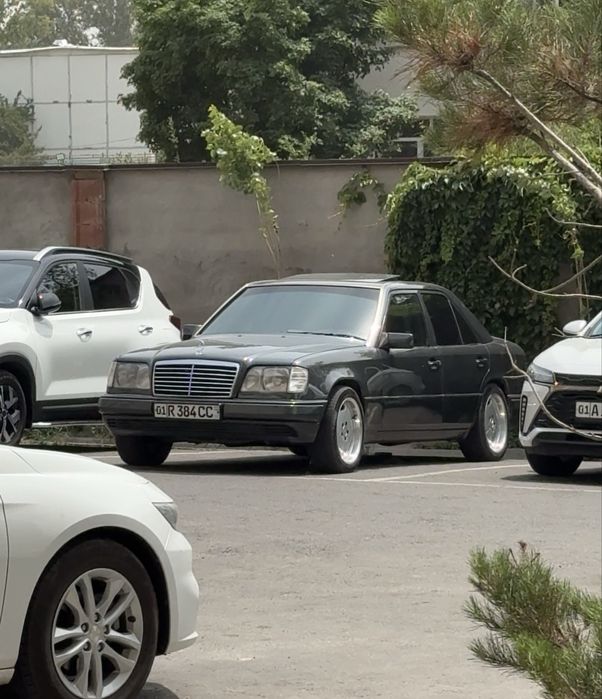 Mercedes Benz W124 Сотилади