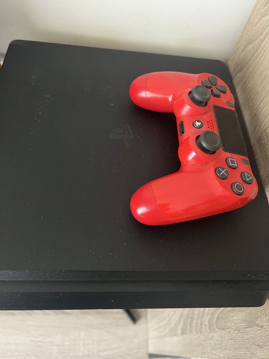 Прейстешън 4 с девет диска