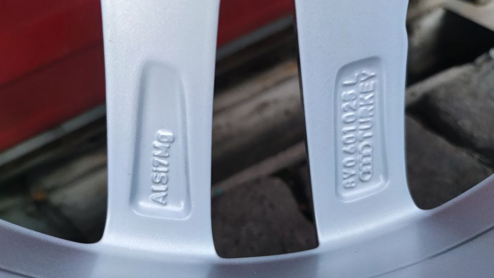 Оригинални джанти за Ауди 17 5 112 зимни гуми 205 50 17 Pirelli