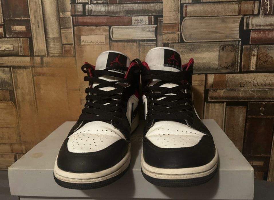 Jordan 1 mid gym red