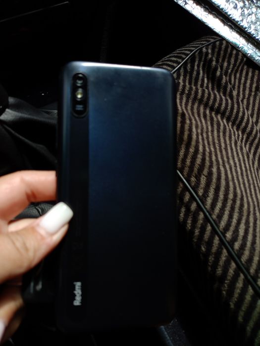 Срочно продам телефон redmi 9a