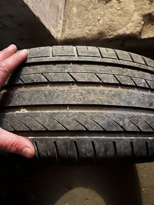 Шины  215/45/17