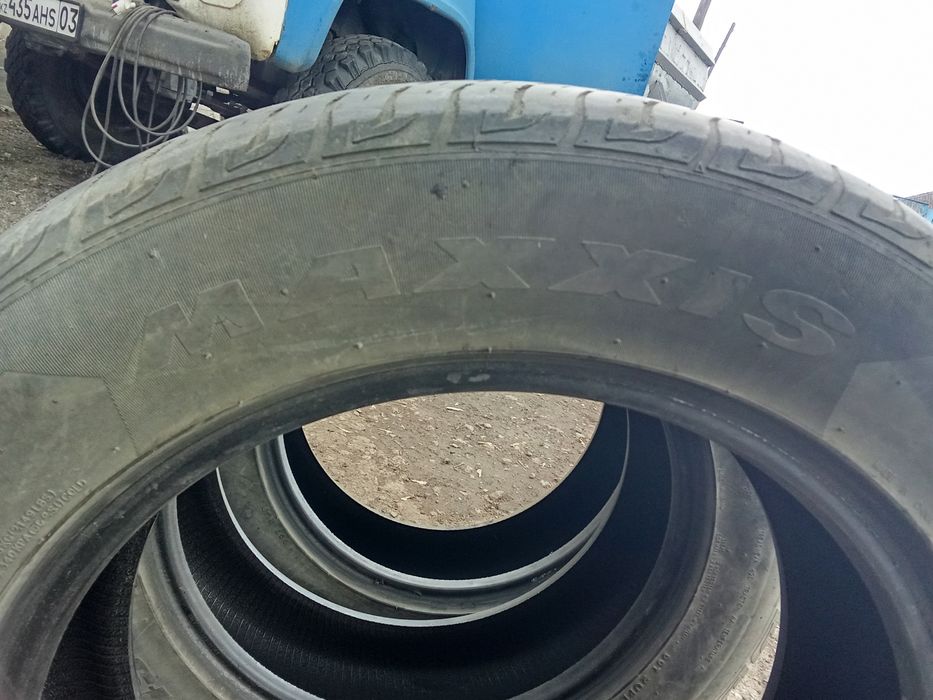 Продам резину на 18