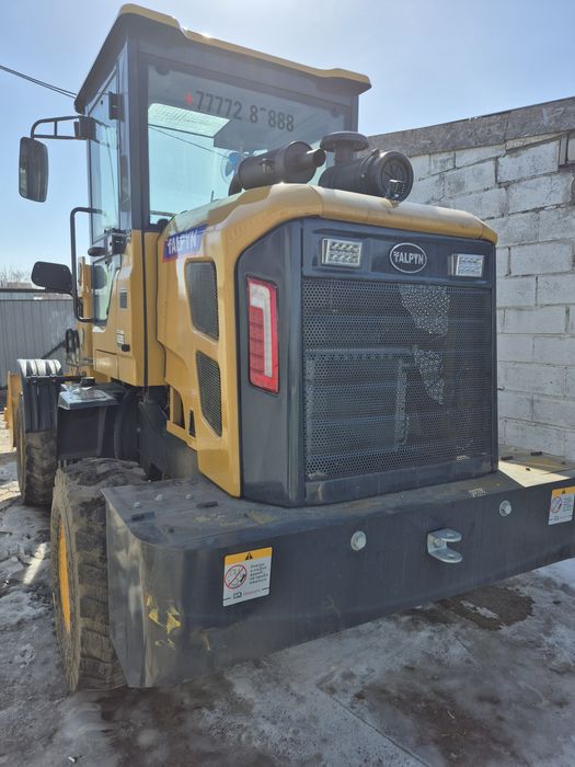 Погрузчик фронтальный