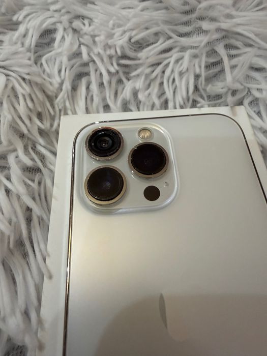 Продавам iPhone 13 Pro – Silver (128 GB)