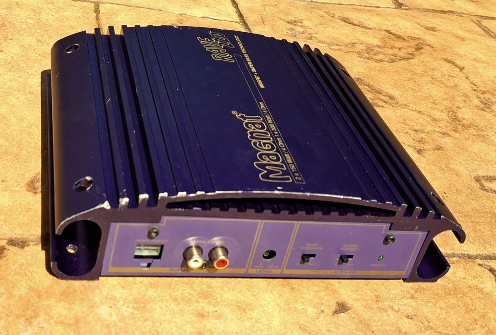 MAGNAT - statie auto - amplificator audio