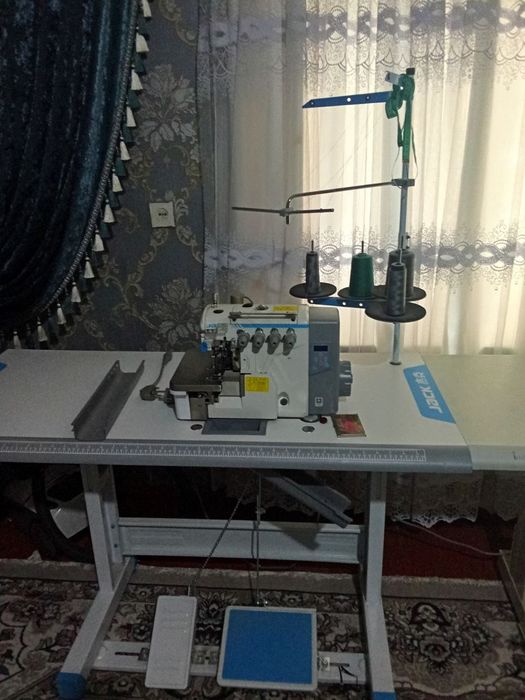 Tikuv mashinasi. Швейная машина Averlok