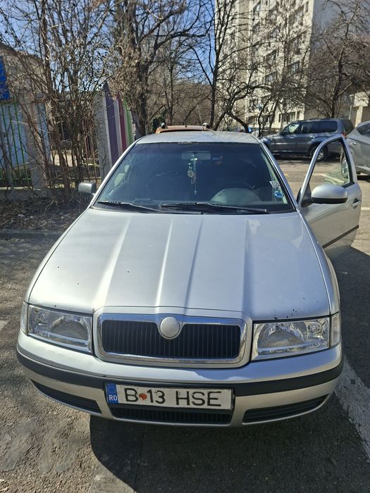 Vând Skoda Octavia