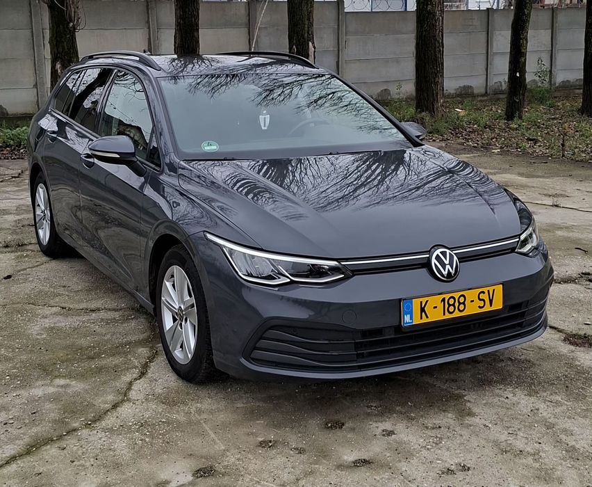 Vw Golf 8 an 2021 motor 1.0 etsi Benzină-Hibrid cutie automată DSG E6