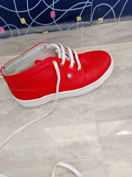 Кецки червени запазени