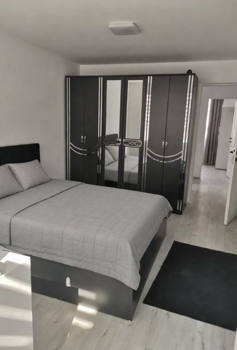 Apartament 3 camere regim cazare  (parter) hotelier sau lunar