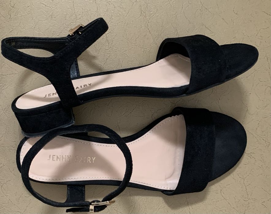 Дамски елегантни и ежедневни  сандали естествена кожа  38 номер