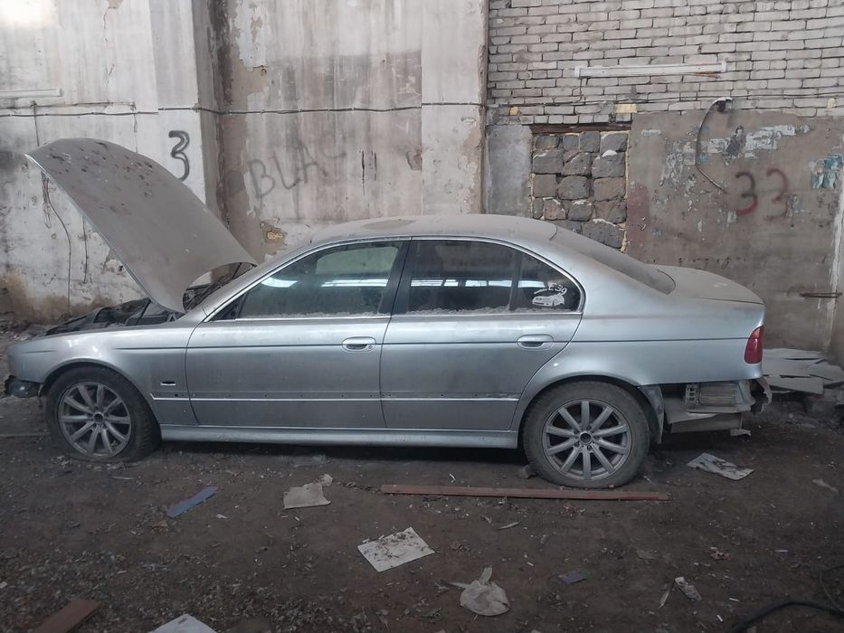 Продам BMW по запчастям