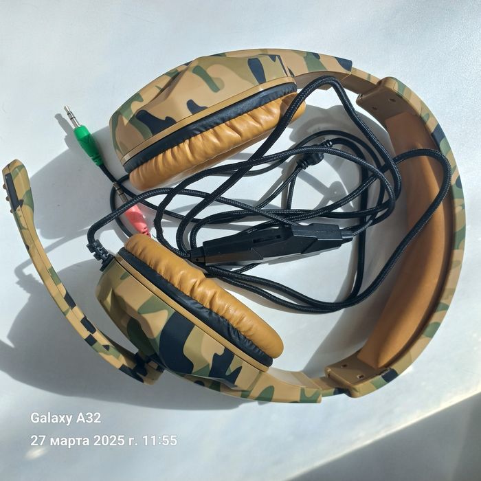 Продам наушники с микрофоном