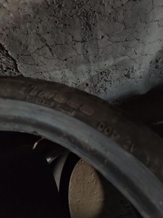 Продам диски с шинами на 17