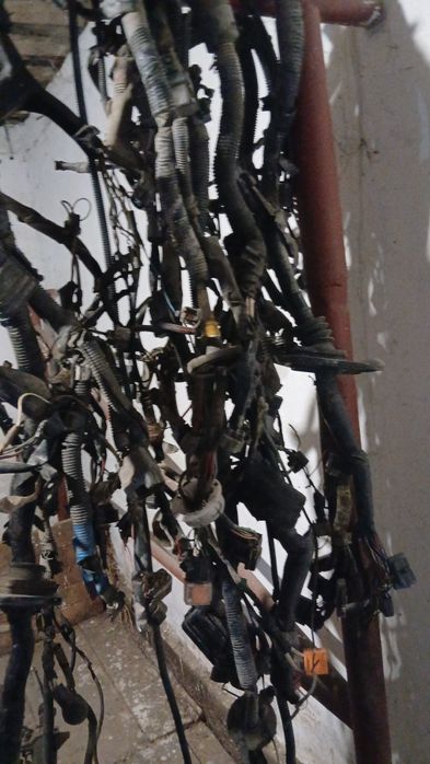 Запчасти на тайота калдина