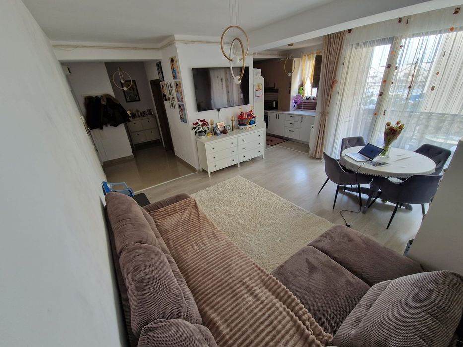 Apartament 3 camere Otopeni, 23 August