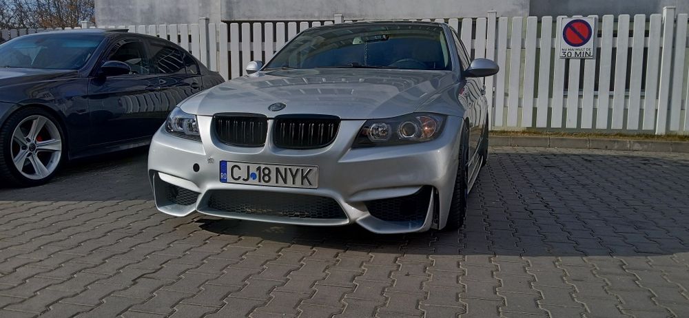 Vând BMW e 90 163cp