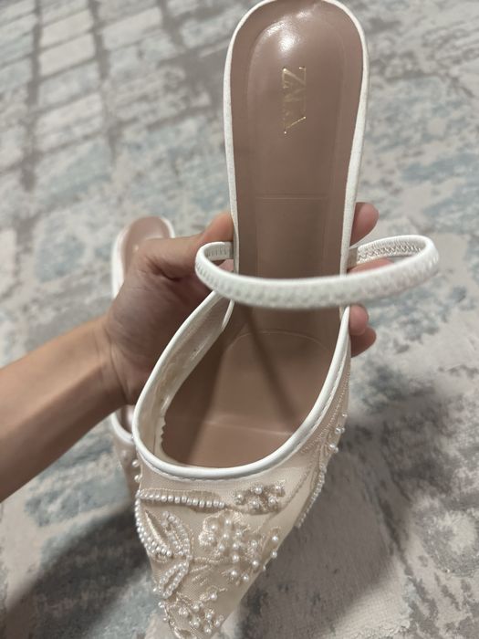 Туфли Zara с кружевом
