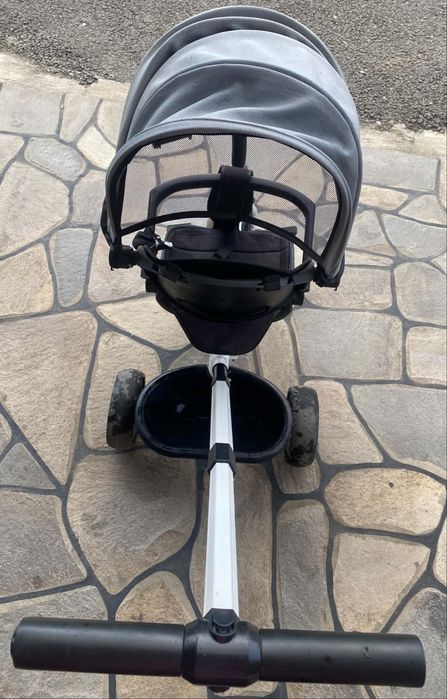 Tricicletă Pepita Fleppy cu scaun rotativ la 360°, scaun reglabil