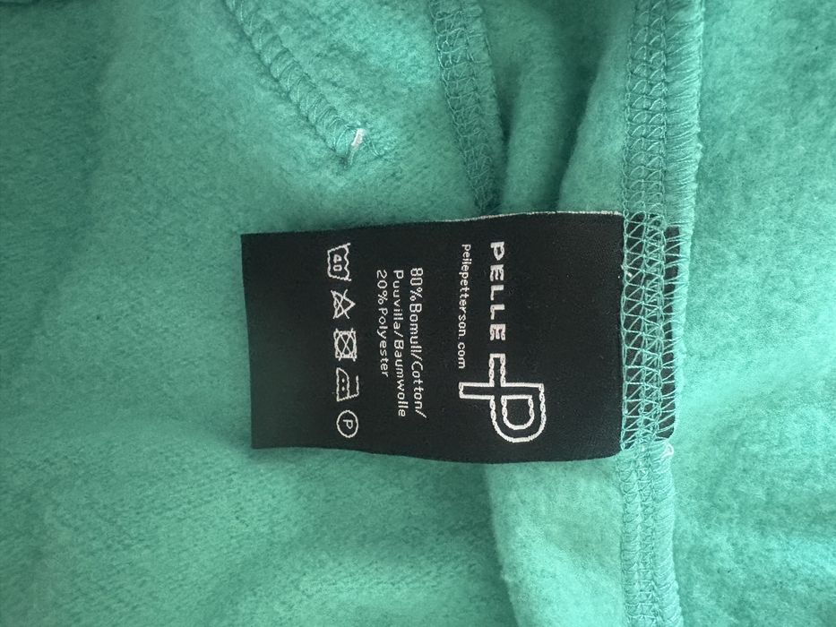 Hanorac cu fermoar si gluga