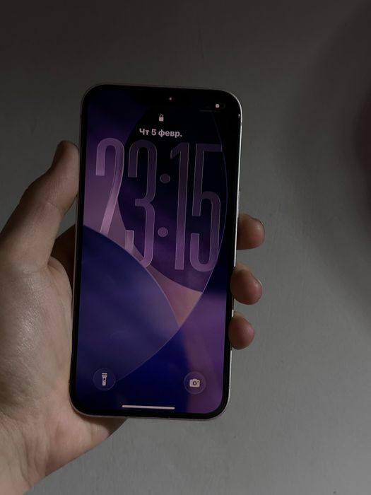 iPhone 13 в отличном состояний
