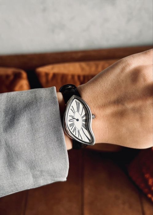 Ceas Elegant Argintiu Melting Watch Cadou de Lux Universal