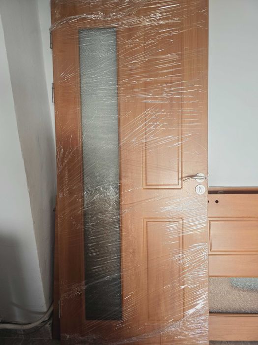 Интериорни врати  75/200 2 броя  неизползвани