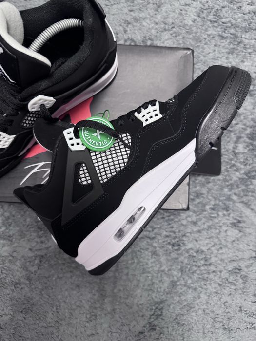 Jordan 4 white thunder