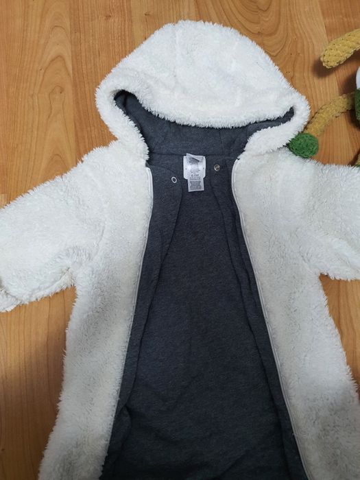 Salopeta blăniță ursulet alb combinezon bebe 6-9 luni overall