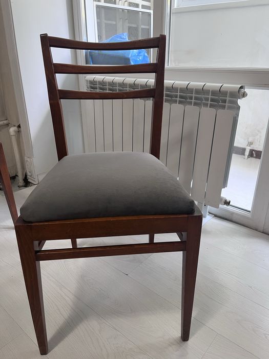 Продам Стулья 6 штук