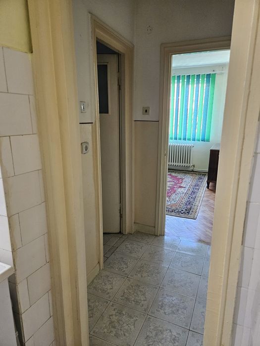 Închiriez apartament 2 camere Micro 2