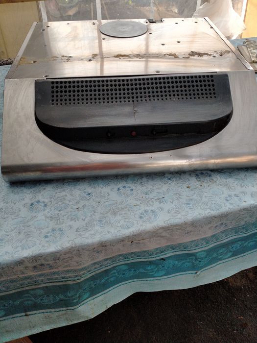 Продам вытяжку б/у