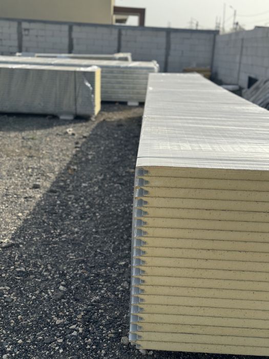 Depozit panou sandwich hale , garaje , magazii