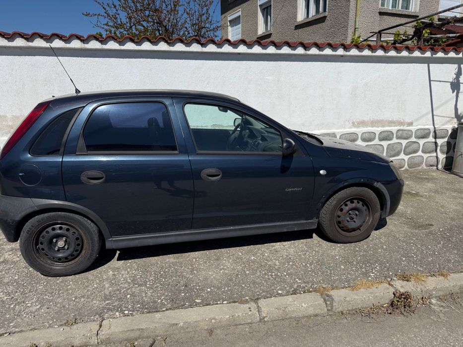 Opel Corsa C 1.2 2002 в движение