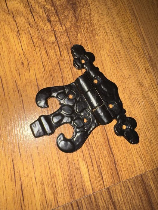 Ръчно ковани железни панти за мебели