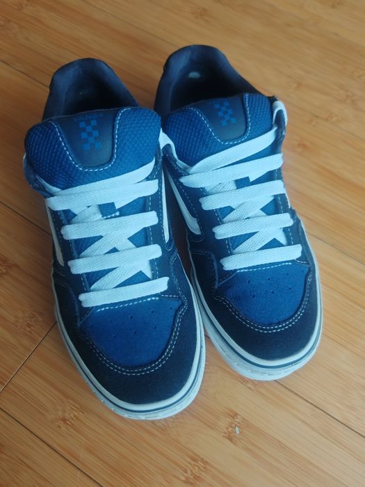 Vând Vans Numărul 39