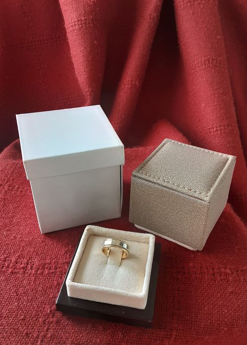 Прдаётся  кольцо