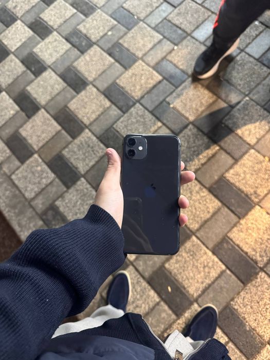 Iphone 11 sotiladi