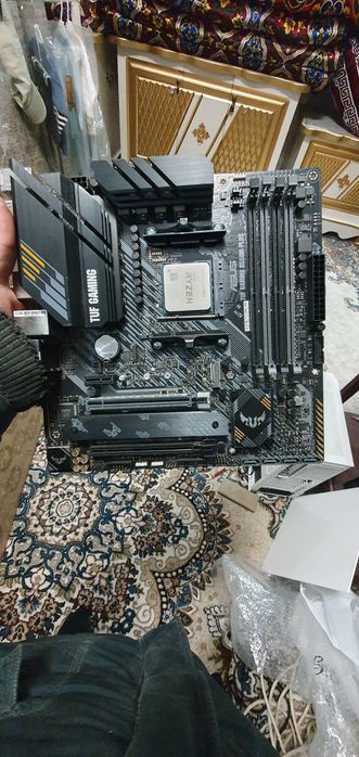 Ryzen 7 5800x va b550