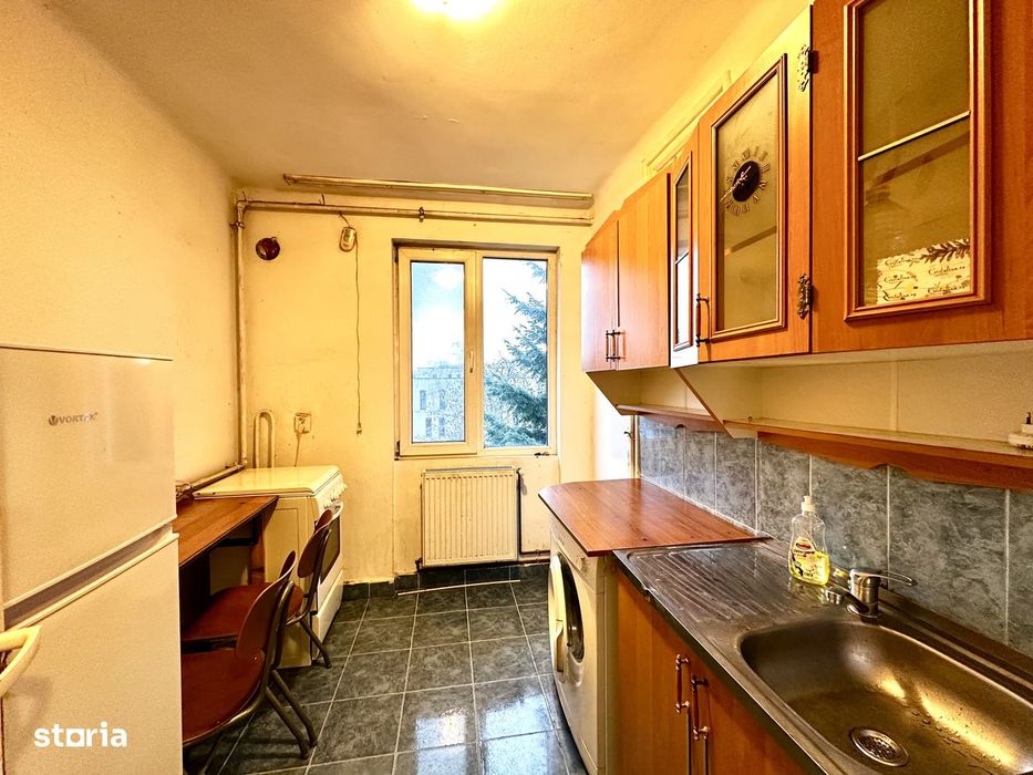 Ap. 2 camere , decomandat , centrala pe gaz - Politehnica