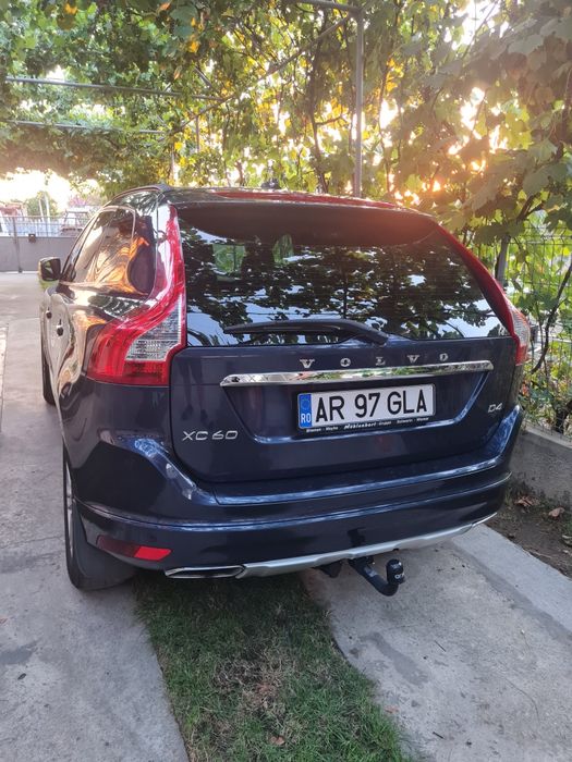 Volvo Xc60 D4 automat 8 trepte webasto, bliss, distronic, euro6, LED, memorii, parbriz încălzit , revizii facute