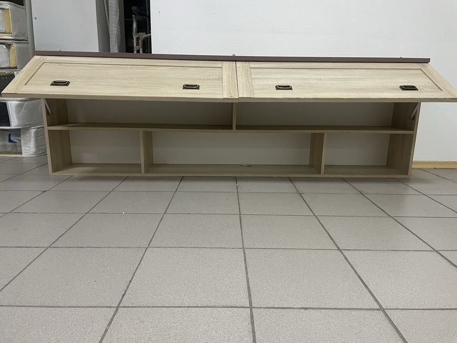 Навесная полка для детской