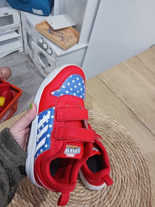 Оригинални детски маратонки на Adidas