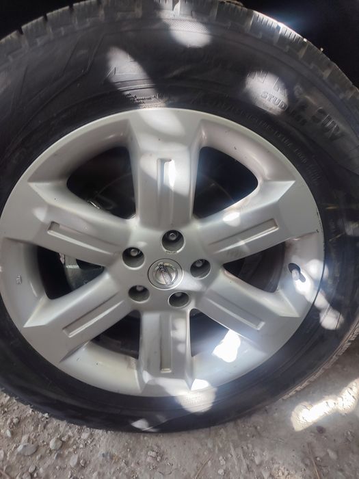 Продам комплект оригинальных дисков