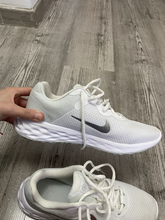 adidasi nike  marime 38 jumate
