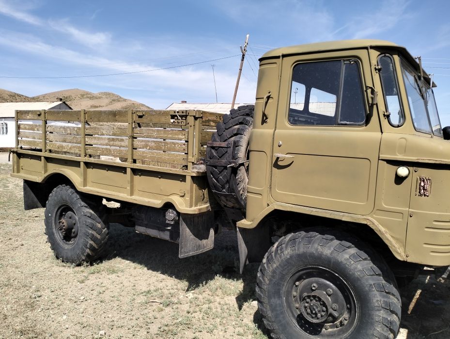 Грузовые автомобиль