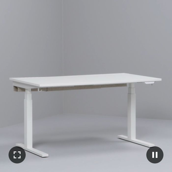 Birou Ikea MITTZON inaltime reglabila, elebtric, stare perfecta