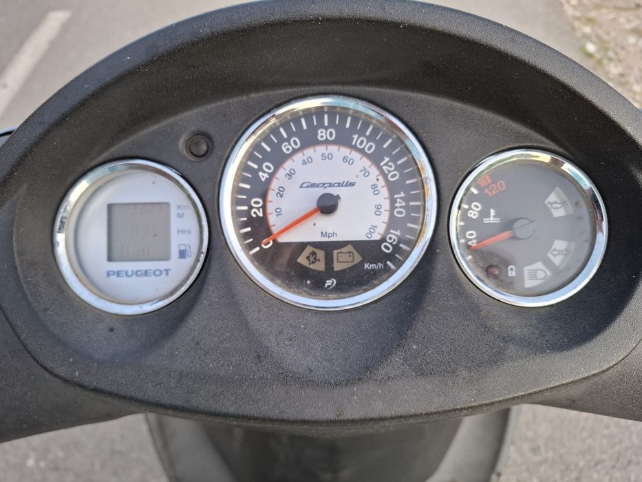 Peugeot geopolis An 2007. Motor 250CC