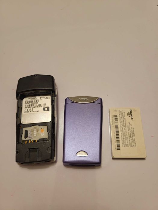 Telefon vechi cu butoane, Nokia 8310